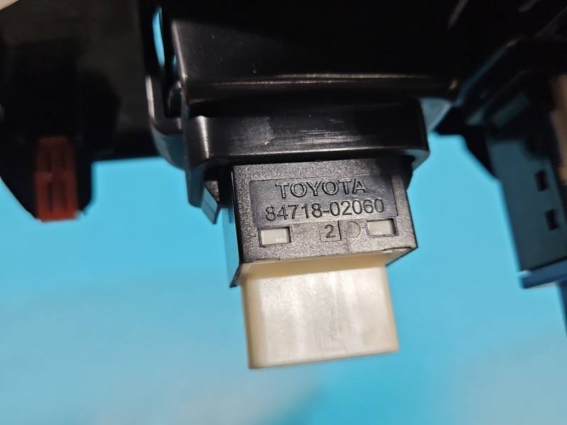 Переключатель кнопка Toyota Auris 58821-02890-B — фото детали 6