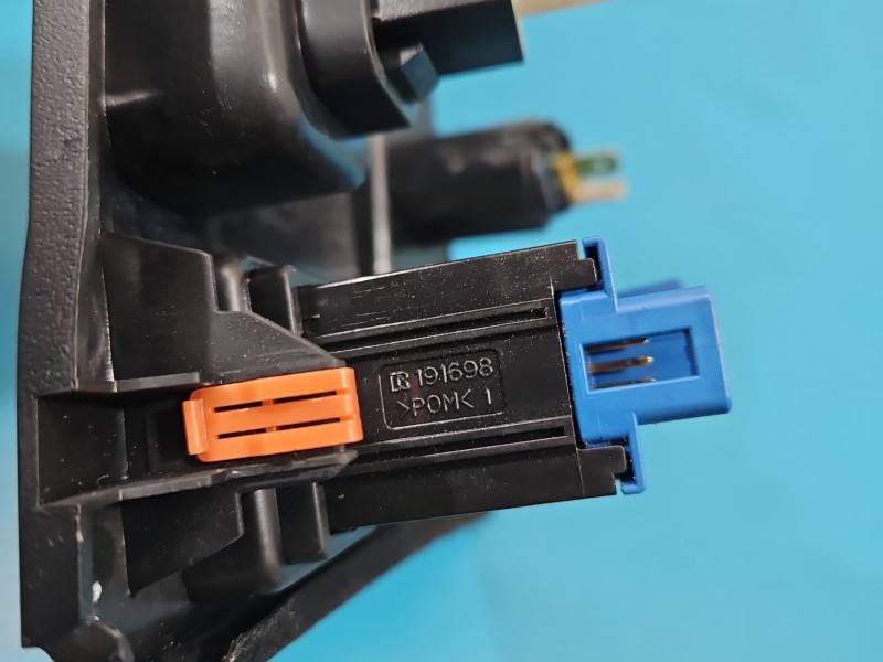 Переключатель кнопка Toyota Auris 58821-02890-B — фото детали 11