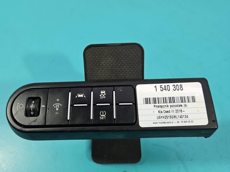 Переключатель кнопка Kia Ceed 93700-J7430