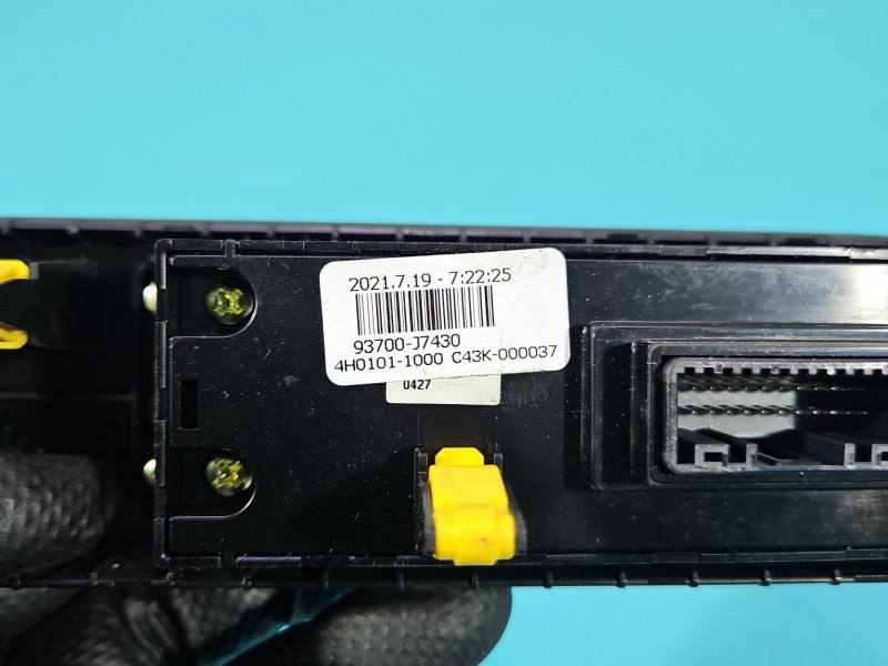 Переключатель кнопка Kia Ceed 93700-J7430 — фото детали 6