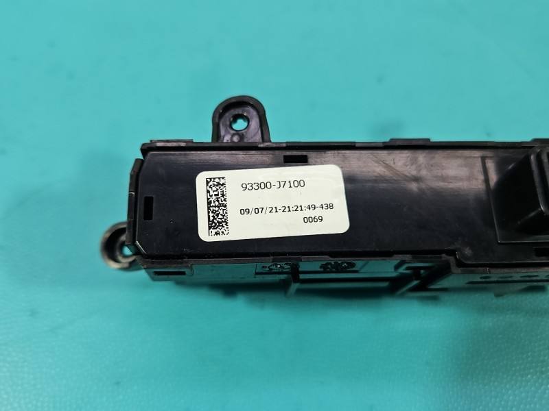 Перемикач кнопка Kia Ceed 93300-J7100 — фото деталі 5