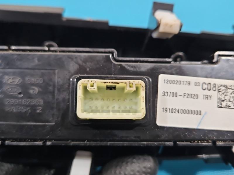 Перемикач кнопка Hyundai Elantra 93700-F2020 — фото деталі 5