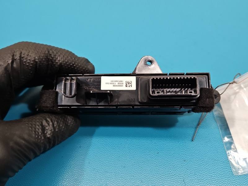 Перемикач кнопка Hyundai Elantra 93350-F2200 — фото деталі 4