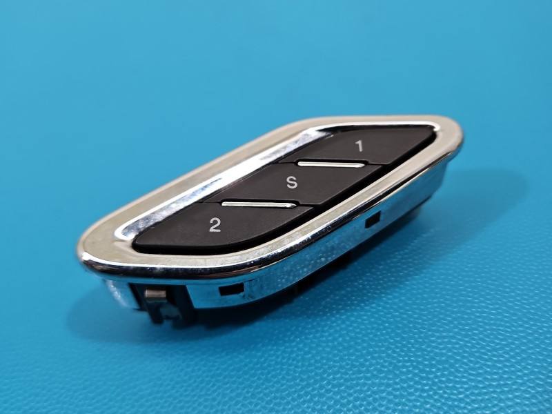 Перемикач кнопка Maserati Quattroporte E0201220