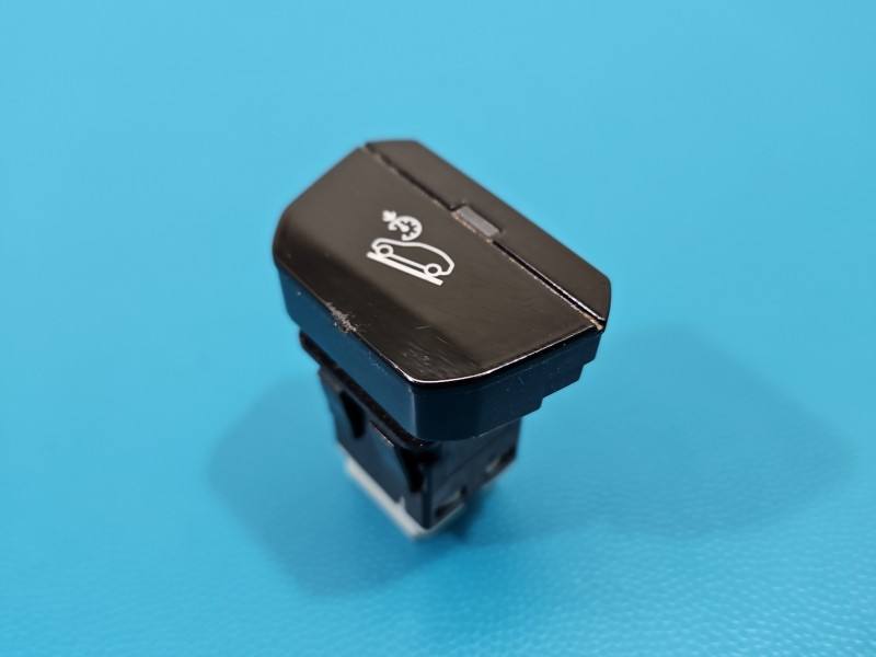 Переключатель кнопка Peugeot 3008 9810617377