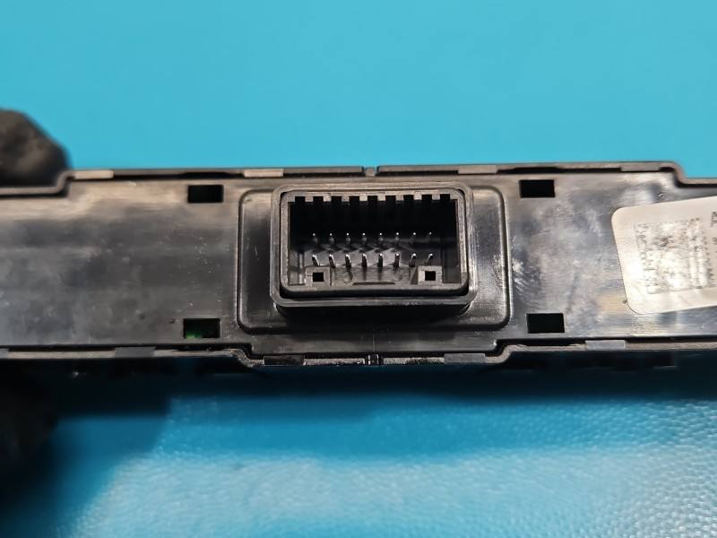 Перемикач кнопка Hyundai I30 93770G4AA0 — фото деталі 5