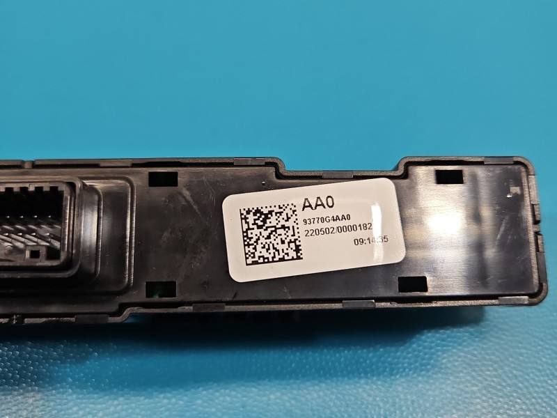 Перемикач кнопка Hyundai I30 93770G4AA0 — фото деталі 6