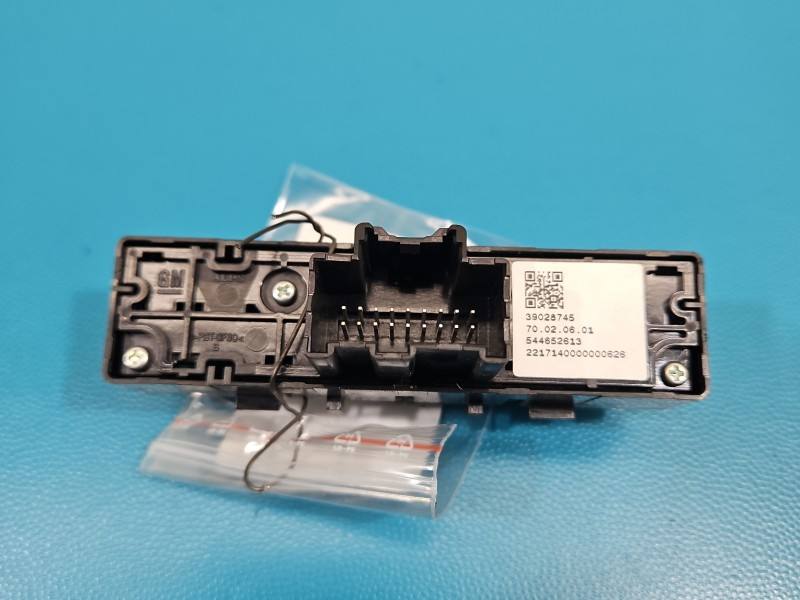 Перемикач кнопка Opel Astra K 39028745 — фото деталі 4