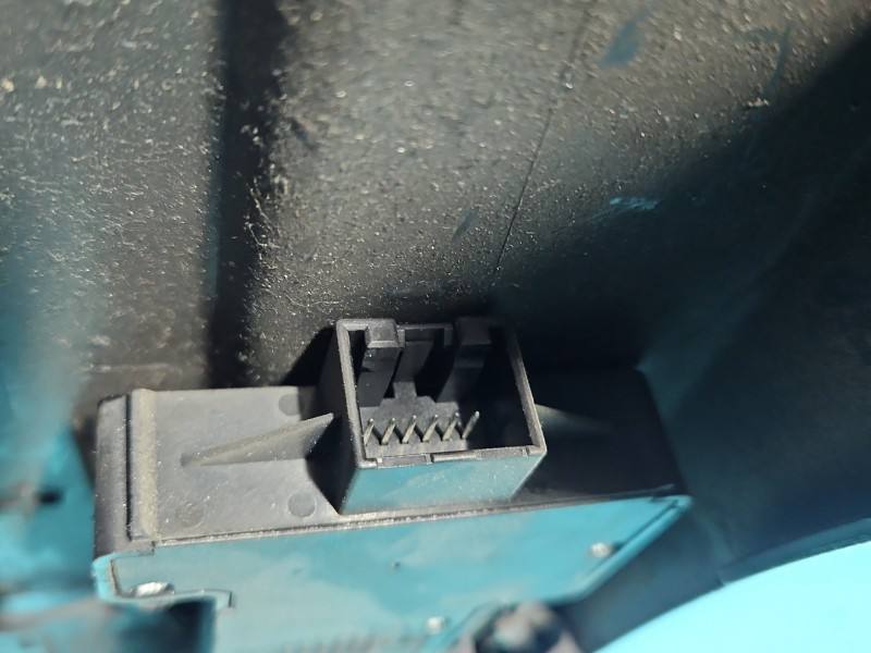 Перемикач кнопка Skoda Superb 2 3T0881317H — фото деталі 9