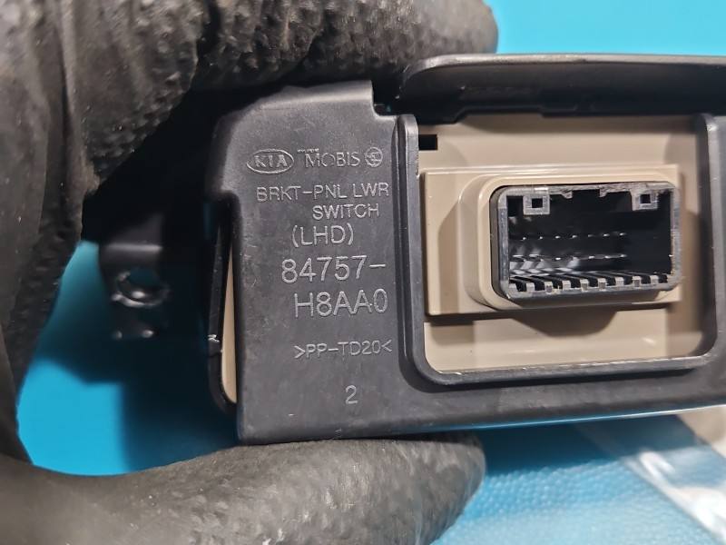 Перемикач кнопка Kia Rio 93700-H8TJ0 — фото деталі 5