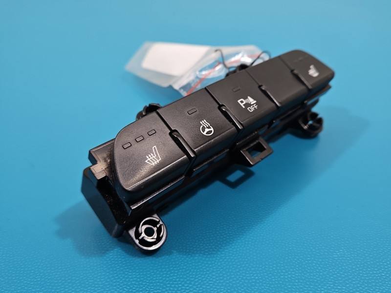 Переключатель кнопка Kia Rio 93300-H8110