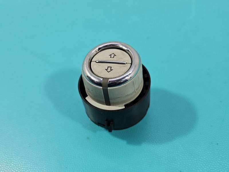 Переключатель кнопка Skoda Octavia 3 5E9959561