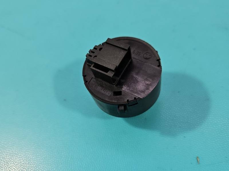 Переключатель кнопка Skoda Octavia 3 5E9959561 — фото детали 6