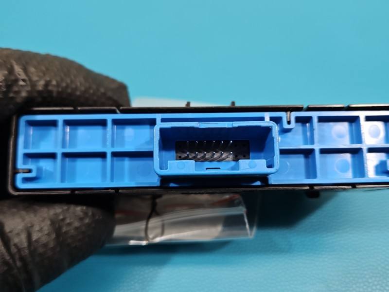 Перемикач кнопка Lexus NX 75H363 — фото деталі 5