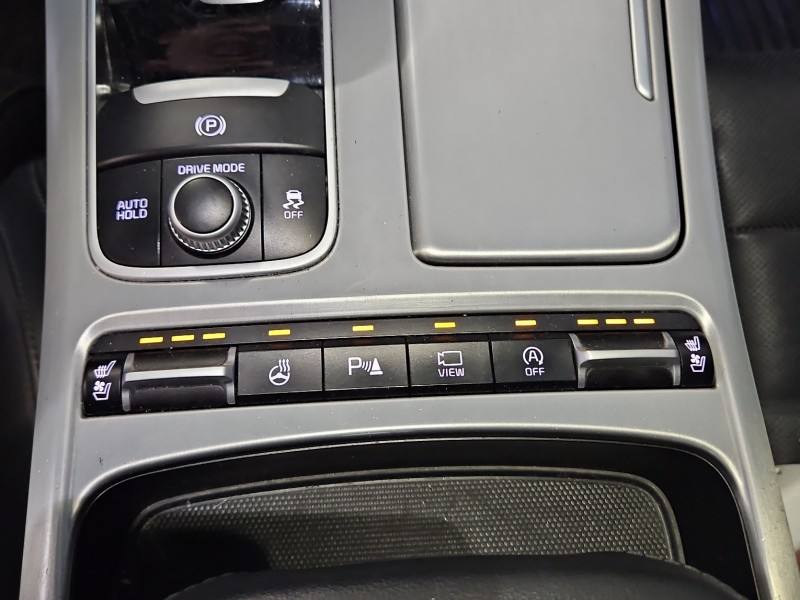 Переключатель кнопка Kia Stinger 93300J5220