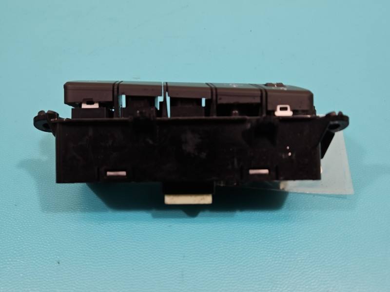 Перемикач кнопка Hyundai Elantra 93700-F2060 — фото деталі 8