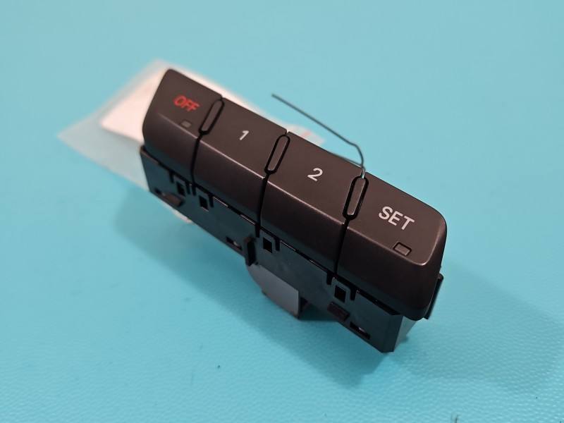 Перемикач кнопка Audi Q5 8R0959769A