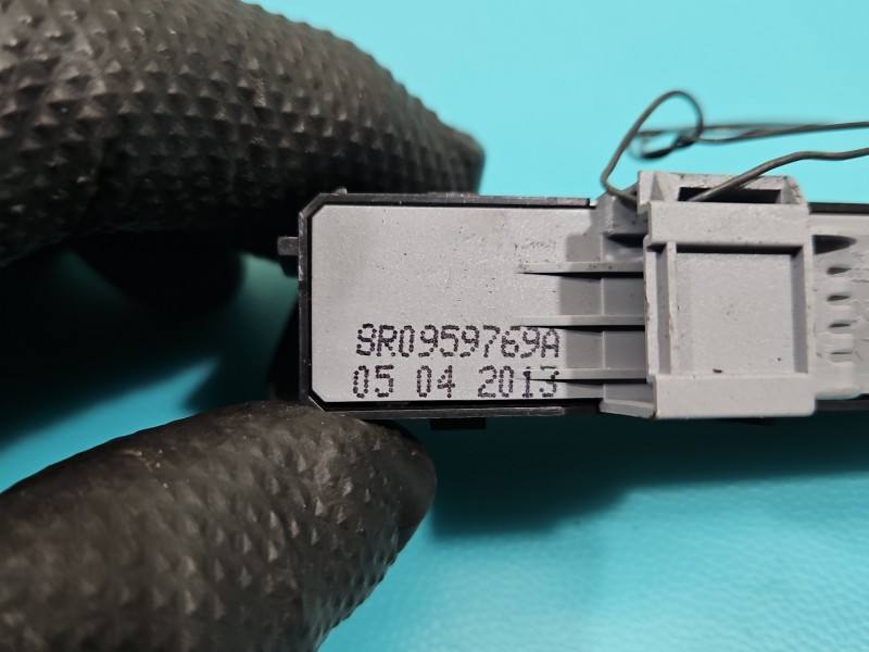 Перемикач кнопка Audi Q5 8R0959769A — фото деталі 5
