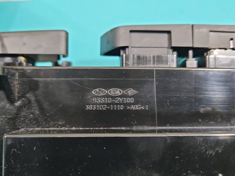 Перемикач кнопка Hyundai Ix35 93310-2Y100 — фото деталі 9