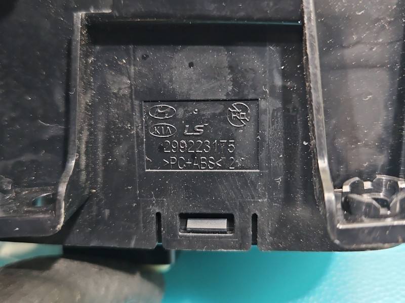 Перемикач кнопка Hyundai I20 299223175 — фото деталі 7