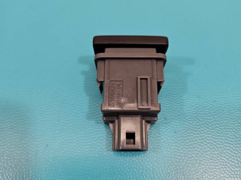 Перемикач кнопка Toyota Auris 15B424 — фото деталі 5