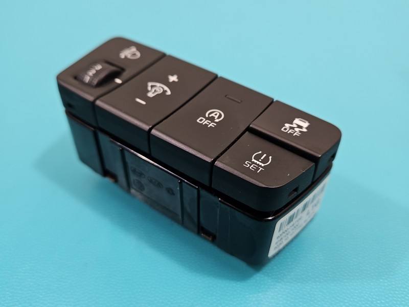 Перемикач кнопка Kia Rio 93700-H8TG0
