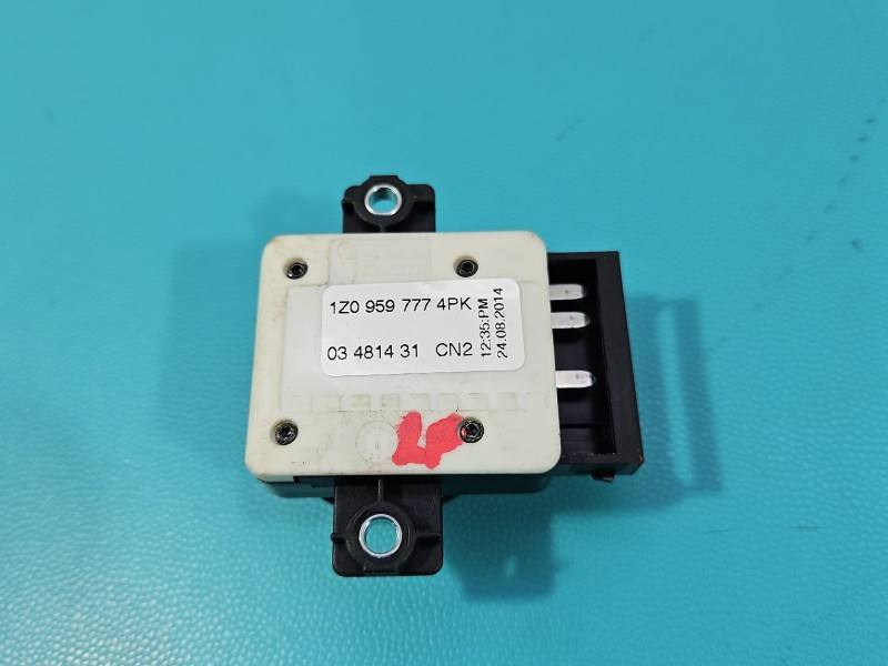 Переключатель кнопка Volkswagen Sharan 8K0959747 — фото детали 8