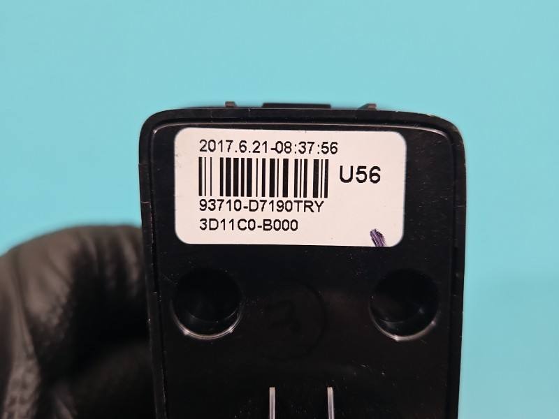 Переключатель кнопка Hyundai Tucson 93710-D7190 — фото детали 5