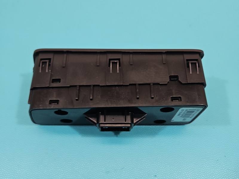 Переключатель кнопка Hyundai Tucson 93710-D7190 — фото детали 6