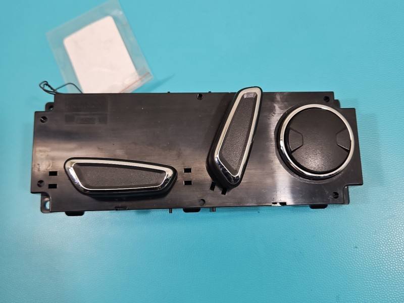 Перемикач кнопка Ford Mondeo DG9T-14B709-AE — фото деталі 2