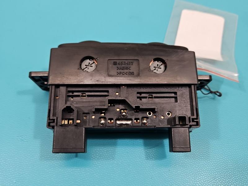 Перемикач кнопка Toyota Avensis T25 453417 — фото деталі 3