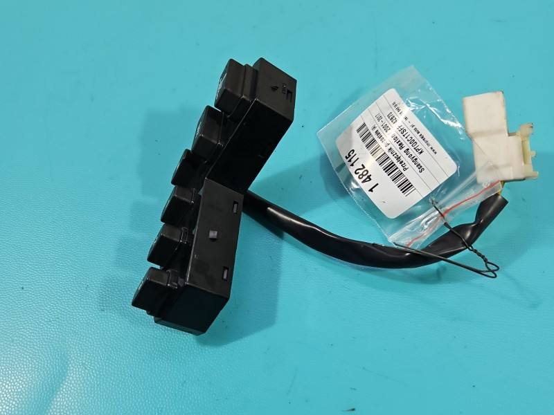 Перемикач кнопка Ssangyong Rexton 85400-08B00 — фото деталі 2