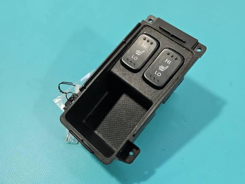 Переключатель кнопка Honda CR-V 83410-SWA-U010-M1
