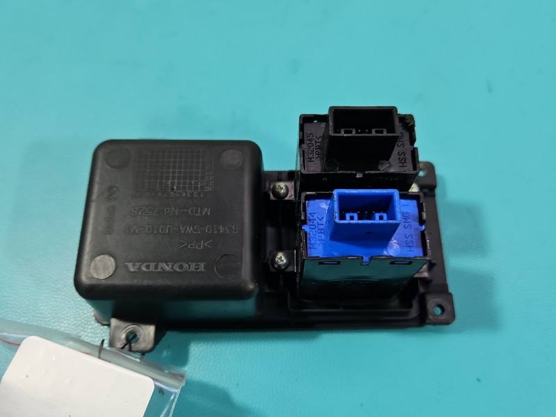 Переключатель кнопка Honda CR-V 83410-SWA-U010-M1 — фото детали 3