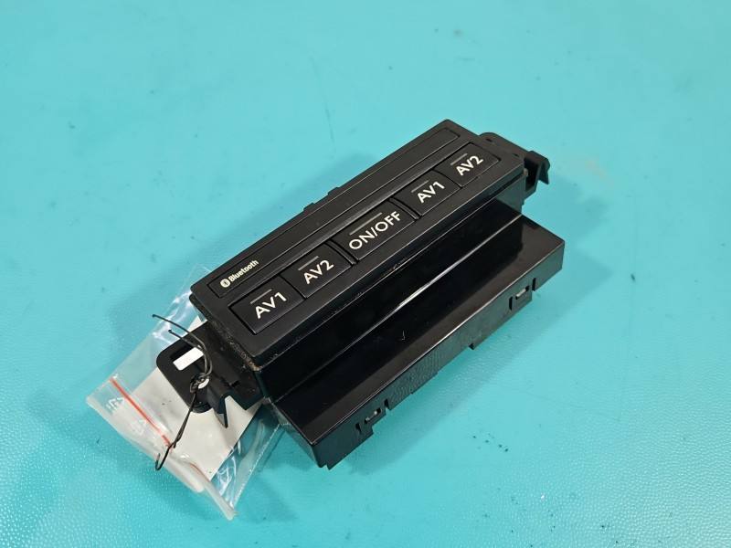Переключатель кнопка Peugeot 5008 9663994977
