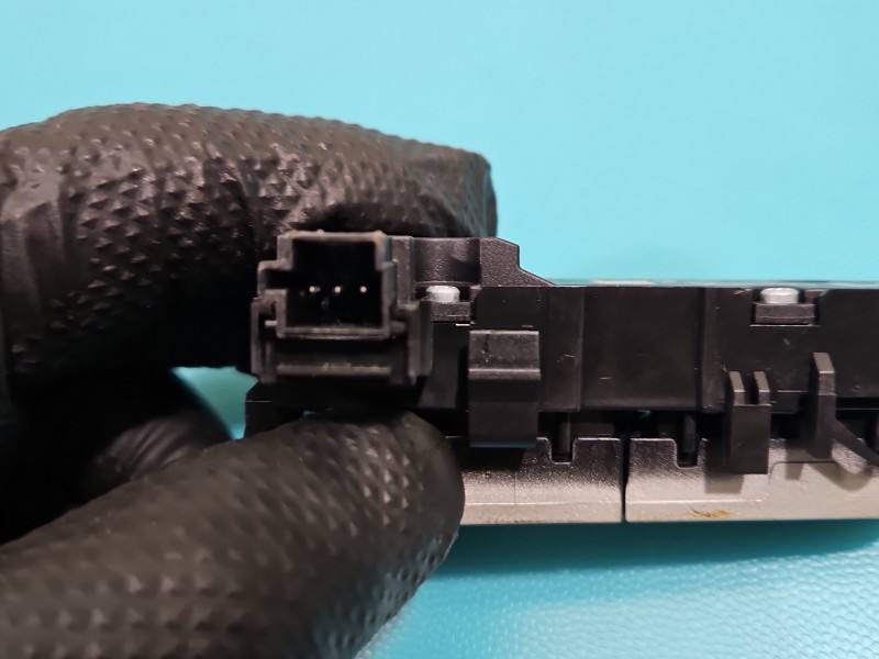 Перемикач кнопка Mercedes C W205 A2059050004 — фото деталі 6
