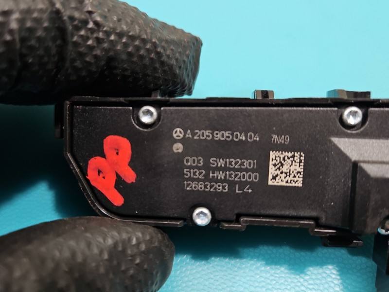 Перемикач кнопка Mercedes C W205 A2059050404 — фото деталі 4