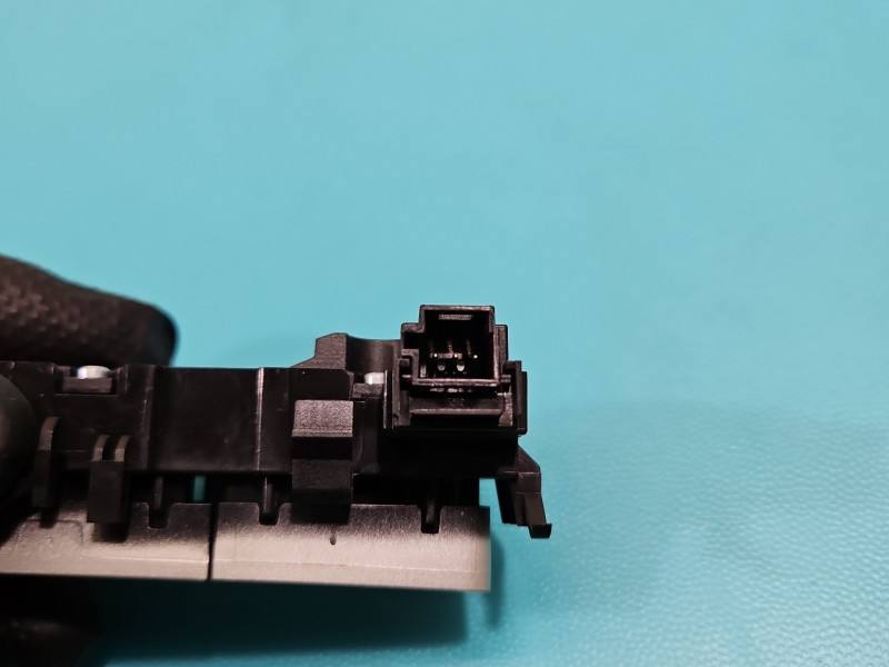 Перемикач кнопка Mercedes C W205 A2059050404 — фото деталі 5