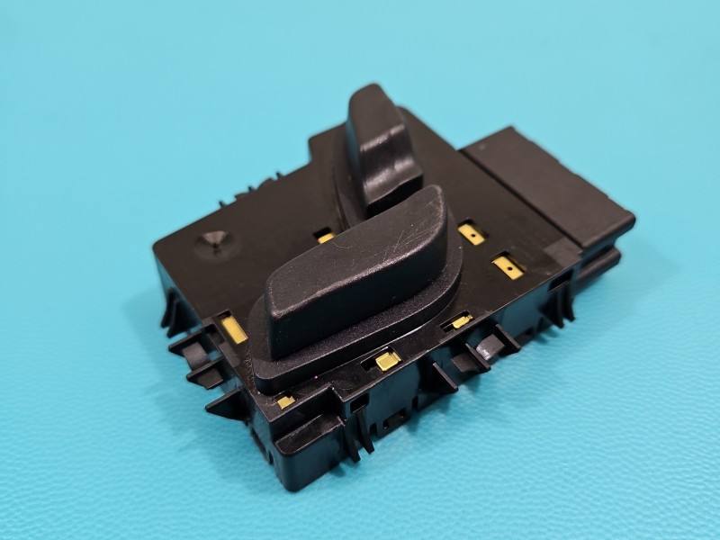 Перемикач кнопка Mercedes C W205 A2059052702