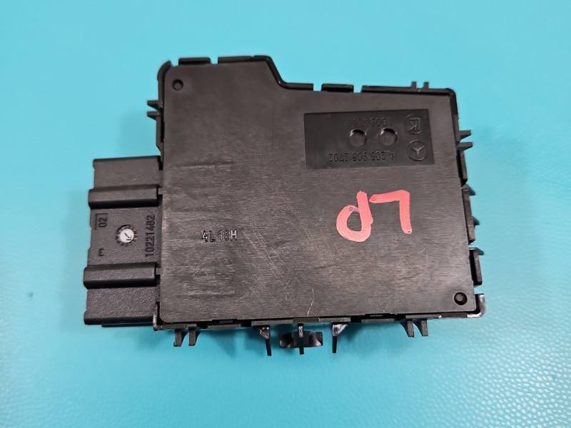 Перемикач кнопка Mercedes C W205 A2059052702 — фото деталі 3