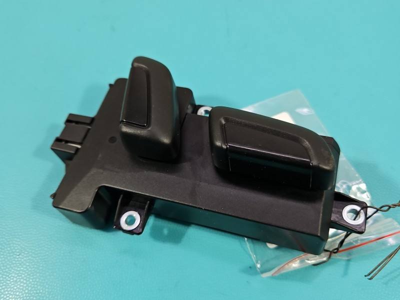 Переключатель кнопка Skoda Superb 3 10022170