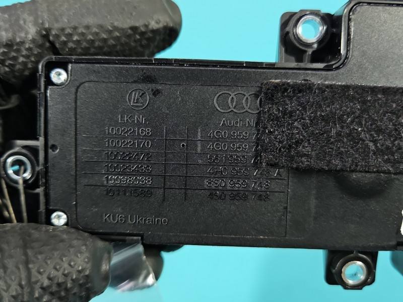 Переключатель кнопка Skoda Superb 3 10022170 — фото детали 6