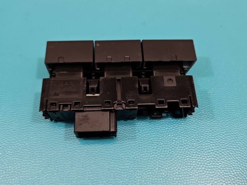 Переключатель кнопка Seat Arona 6F9927138 — фото детали 3