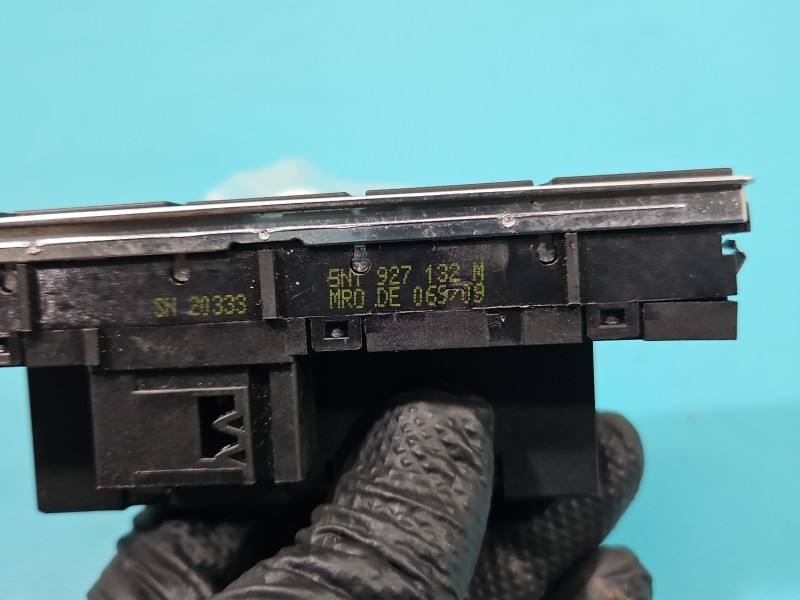 Перемикач кнопка Volkswagen Tiguan 5N1927132M — фото деталі 6