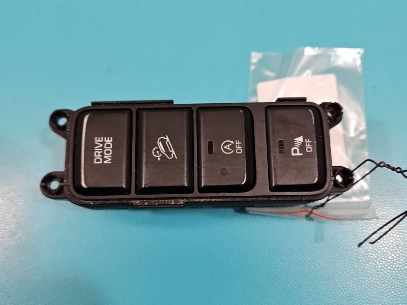 Перемикач кнопка Hyundai Tucson 93300-D7710 — фото деталі 2