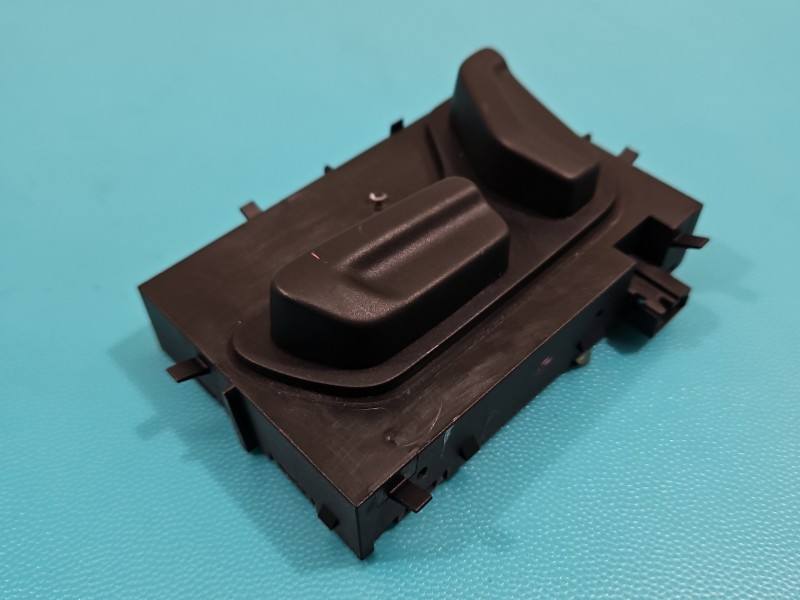 Переключатель кнопка Citroen C4 96598311XT