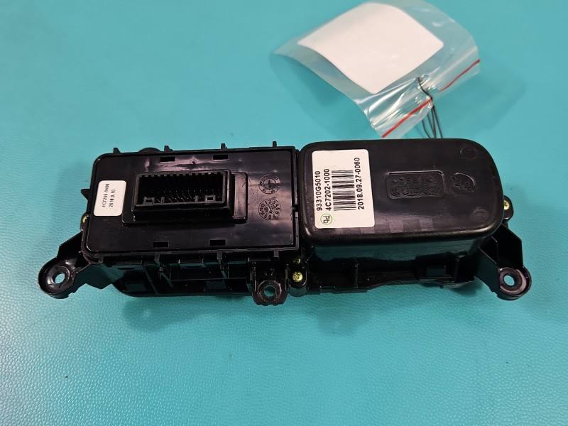 Перемикач кнопка Kia Niro 93310G5010 — фото деталі 4