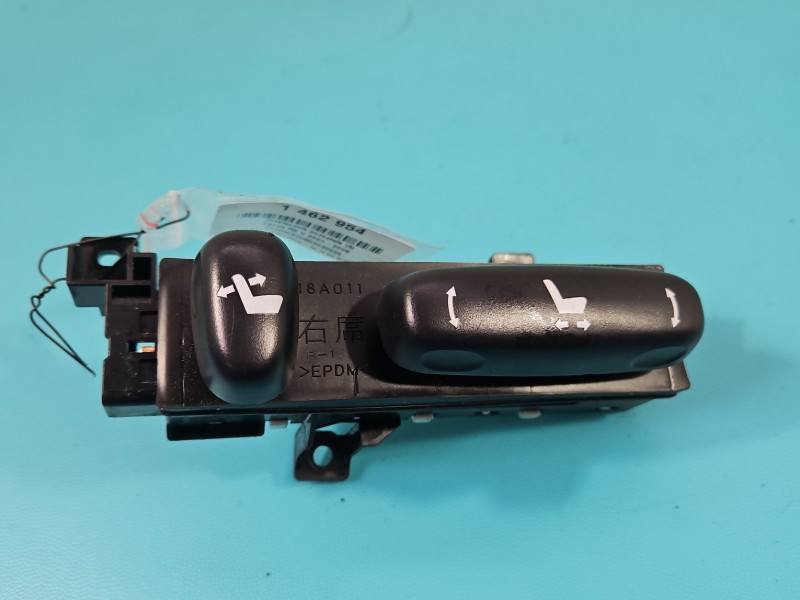 Перемикач кнопка Lexus RX 18A188