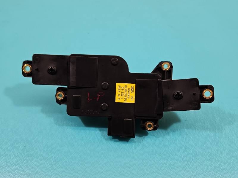 Перемикач кнопка Audi A8 D3 4E0959777C — фото деталі 3