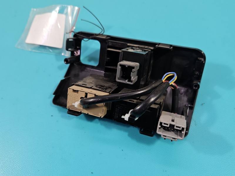 Перемикач кнопка Subaru Forester 299116462 — фото деталі 5